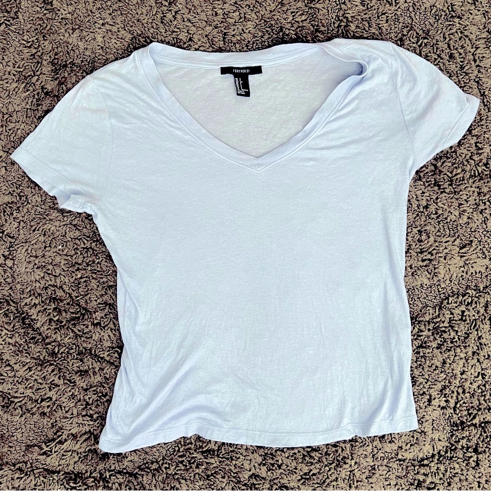 Forever 21 Periwinkle Cotton V-neck Basic T-shirt Size Small